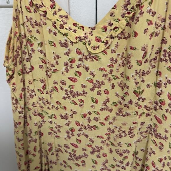 Kamellia by P.R. Floral Midi Sundress. Yellow/Red/Purple. Size Medium. - Picture 3 of 8